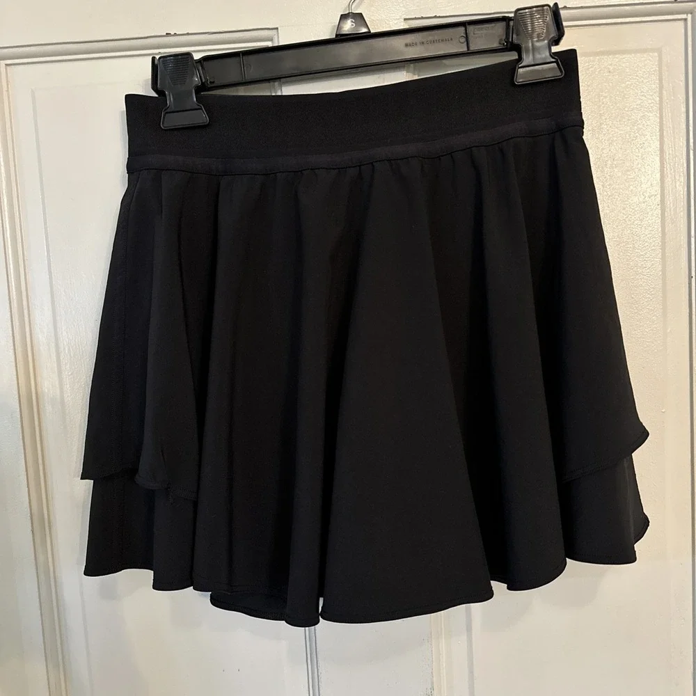 Lululemon Womens Court Rival High Rise Skort Size 6 Black Tennis Sport Active